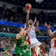 When the Spanish Basketball Federation announced that it was summoning the nationalized Lorenzo Brown for the Eurobasket, the criticism intensified. Many could not understand how they chose to include a player on the list who did not even speak Spanish and who had never played in our country. But the FEB and Scariolo had their sporting reasons. Without Ricky Rubio or Sergio Rodríguez at the controls, they needed a top-level point guard. And Brown was, although many doubted it. Yesterday all of them were photographed.